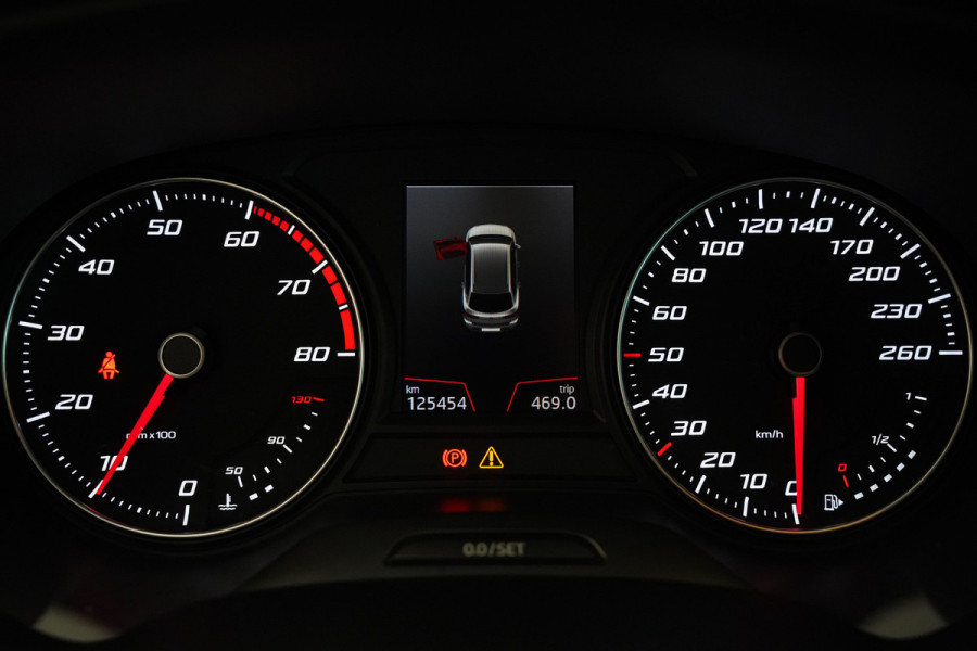 Seat Leon ST 1.0 EcoTSI Style Business Intense Navigatie CruiseControl Trekhaak!