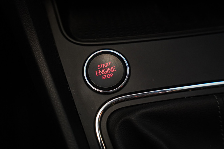 Seat Leon ST 1.0 EcoTSI Style Business Intense Navigatie CruiseControl Trekhaak!