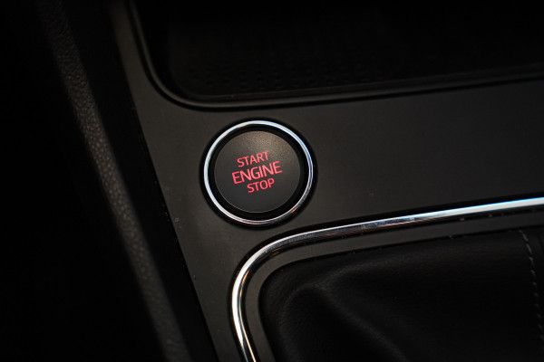 Seat Leon ST 1.0 EcoTSI Style Business Intense Navigatie CruiseControl Trekhaak!