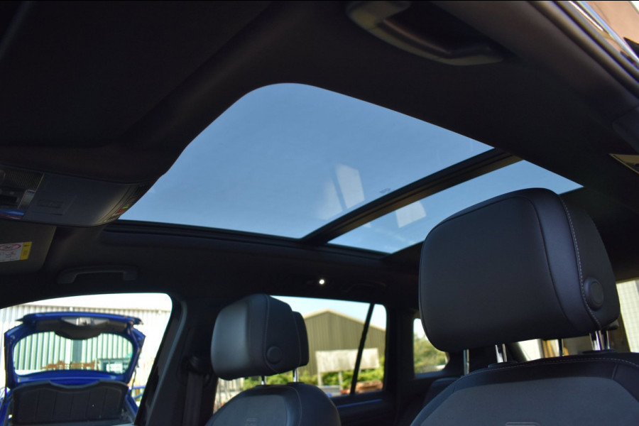 Volkswagen Tiguan 1.5 TSI R-Line Black Style | IQ.LIGHT | DEALER OND. | PANODAK | ADAPTIEVE CRUISE CONTROLE