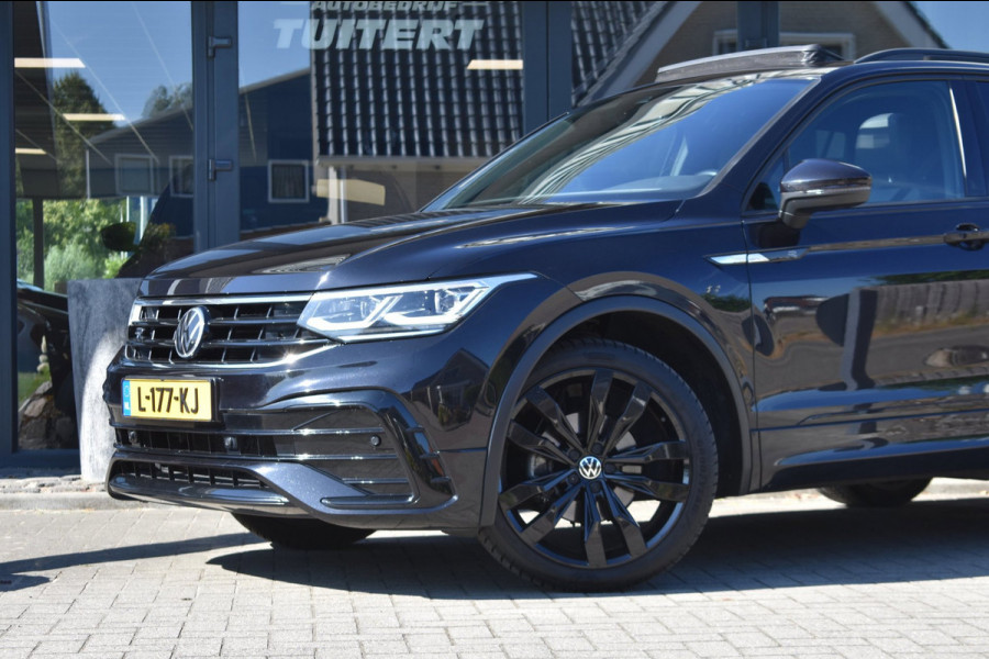 Volkswagen Tiguan 1.5 TSI R-Line Black Style | IQ.LIGHT | DEALER OND. | PANODAK | ADAPTIEVE CRUISE CONTROLE