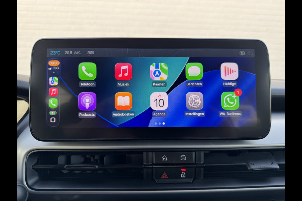 Jeep Avenger Summit 54 kWh SOH 96% Clima Camera Cruise Carplay PDC voor en achter Half Leder