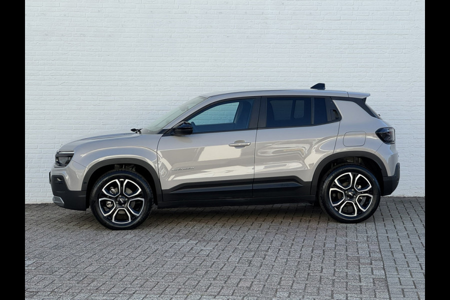 Jeep Avenger Summit 54 kWh SOH 96% Clima Camera Cruise Carplay PDC voor en achter Half Leder