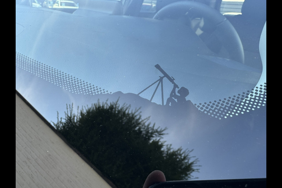 Jeep Avenger Summit 54 kWh SOH 96% Clima Camera Cruise Carplay PDC voor en achter Half Leder