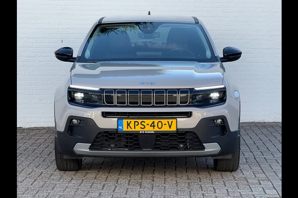Jeep Avenger Summit 54 kWh SOH 96% Clima Camera Cruise Carplay PDC voor en achter Half Leder