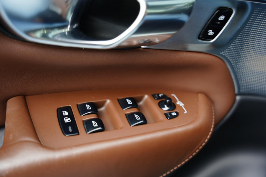 Volvo XC90 2.0 T8 Twin Engine AWD Inscription / Polestar / Bowers & Wilkins / Panoramadak / 1e Eigenaar