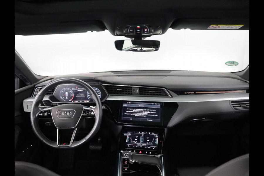 Audi e-tron 55 quattro S edition 95 kWh 408 pk | SOH 95,17% | Navigatie | Panoramadak | Parkeersensoren | Rondomzicht camera | B&O Soundsystem | Head-up display | Lederen bekleding | S-Line |