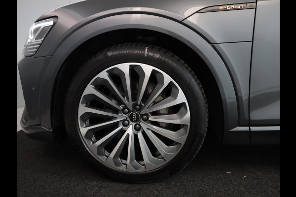 Audi e-tron 55 quattro S edition 95 kWh 408 pk | SOH 95,17% | Navigatie | Panoramadak | Parkeersensoren | Rondomzicht camera | B&O Soundsystem | Head-up display | Lederen bekleding | S-Line |