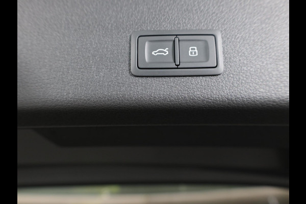 Audi e-tron 55 quattro S edition 95 kWh 408 pk | SOH 95,17% | Navigatie | Panoramadak | Parkeersensoren | Rondomzicht camera | B&O Soundsystem | Head-up display | Lederen bekleding | S-Line |