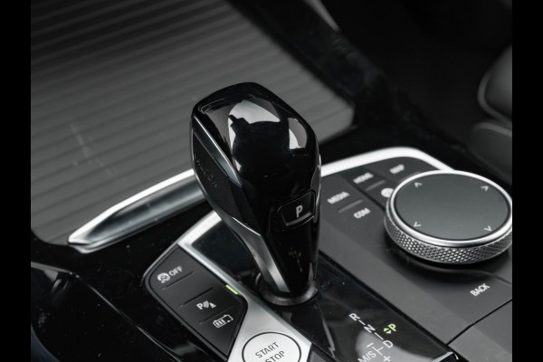 BMW X3 xDrive30e M-Sport - Trekhaak - Adaptive Cruise Control - Hifi - Camera