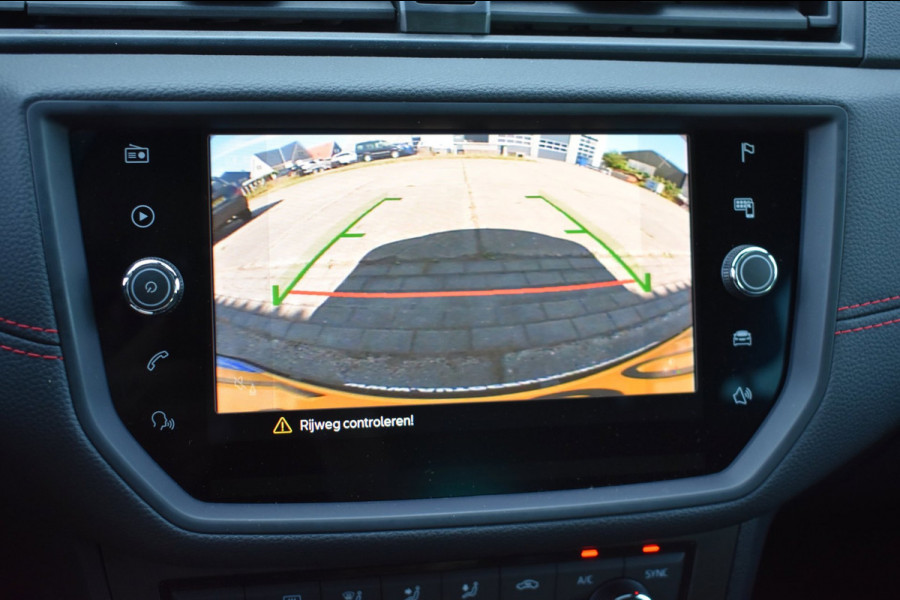 Seat Ibiza 1.0 TSI FR Business Intense Plus | STOELVERWARMING | ADAPT. CRUISE CONTROLE | BEATS | CAMERA | NAP | APPLE CARPLAY