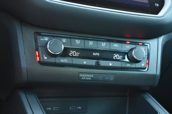 Seat Ibiza 1.0 TSI FR Business Intense Plus | STOELVERWARMING | ADAPT. CRUISE CONTROLE | BEATS | CAMERA | NAP | APPLE CARPLAY