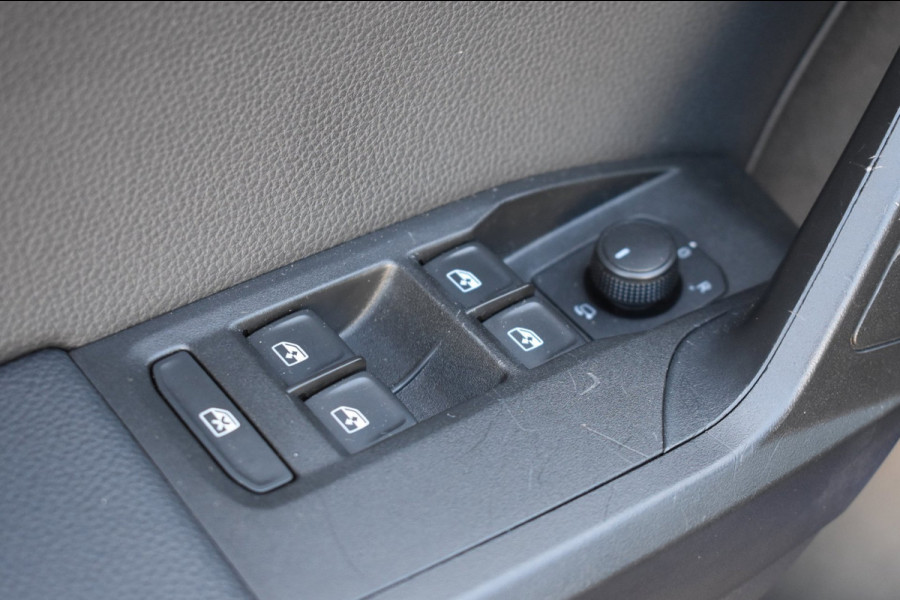 Seat Ibiza 1.0 TSI FR Business Intense Plus | STOELVERWARMING | ADAPT. CRUISE CONTROLE | BEATS | CAMERA | NAP | APPLE CARPLAY