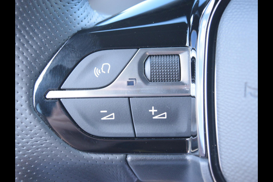 Peugeot e-208 EV GT Pack 50 kWh l voorstoelen verwarmd l adaptief cruise control l Apple Carplay/Android Auto l Alcantara bekleding