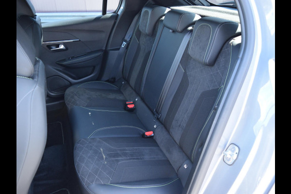 Peugeot e-208 EV GT Pack 50 kWh l voorstoelen verwarmd l adaptief cruise control l Apple Carplay/Android Auto l Alcantara bekleding