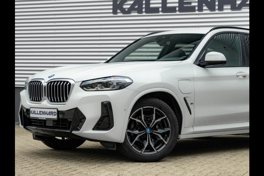 BMW X3 xDrive30e M-Sport - Trekhaak - Adaptive Cruise Control - Hifi - Camera