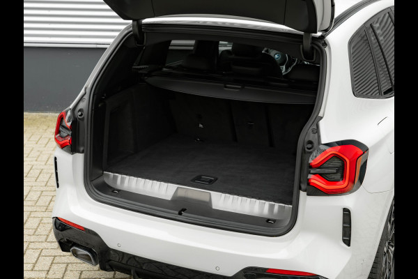 BMW X3 xDrive30e M-Sport - Trekhaak - Adaptive Cruise Control - Hifi - Camera