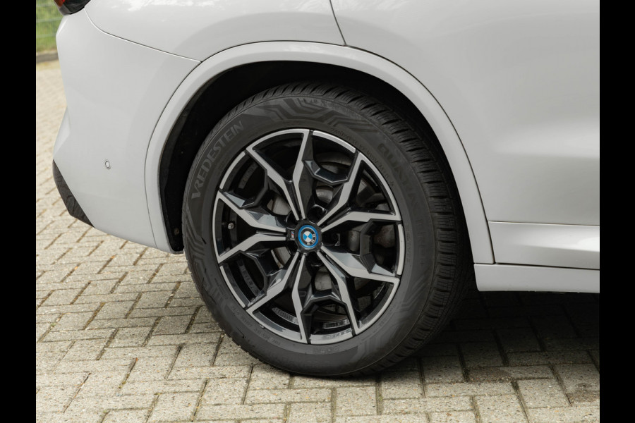 BMW X3 xDrive30e M-Sport - Trekhaak - Adaptive Cruise Control - Hifi - Camera