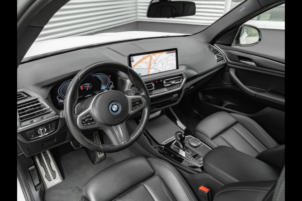 BMW X3 xDrive30e M-Sport - Trekhaak - Adaptive Cruise Control - Hifi - Camera