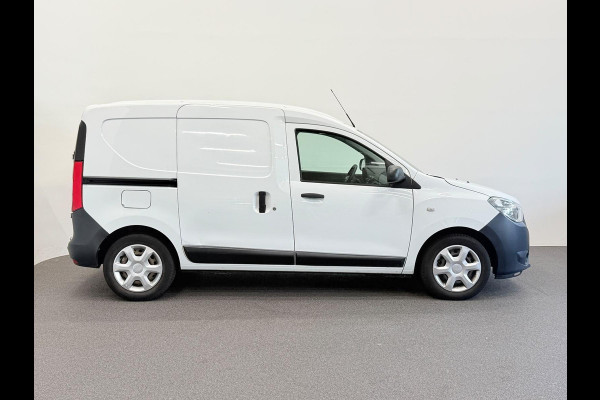 Dacia Dokker 1.5 dCi 75 Essential Navigatie Bluetooth Cruise Control Trekhaak zijschuifdeur  airco LEES OPMERKINGEN