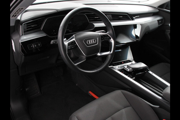 Audi e-tron e-tron 50 quattro Launch edition Navigatie Climate Control Parkeer Sensoren Lichtmetalen velgen