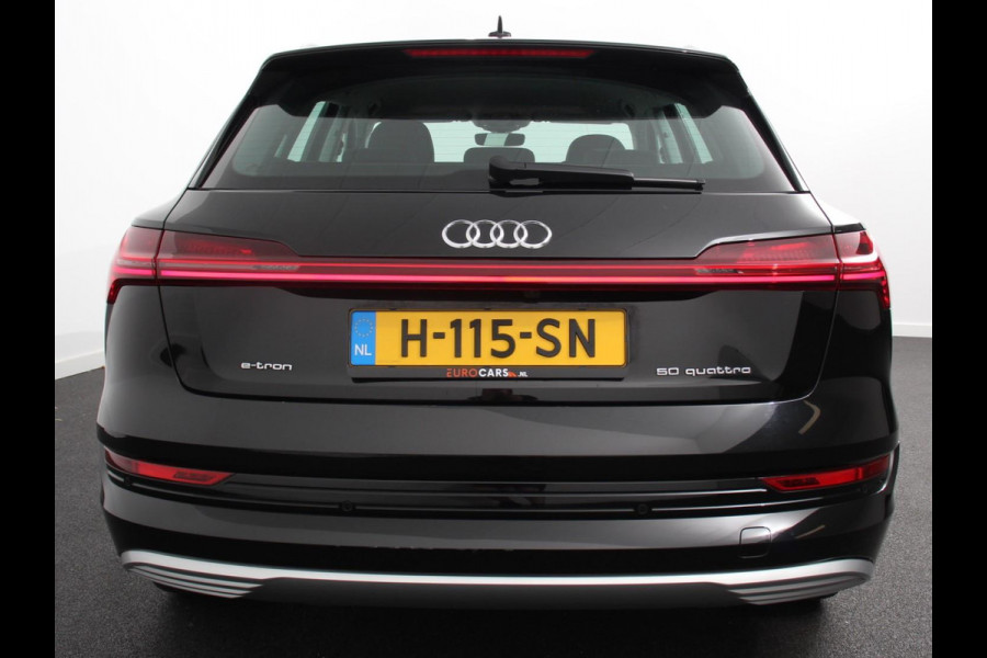 Audi e-tron e-tron 50 quattro Launch edition Navigatie Climate Control Parkeer Sensoren Lichtmetalen velgen
