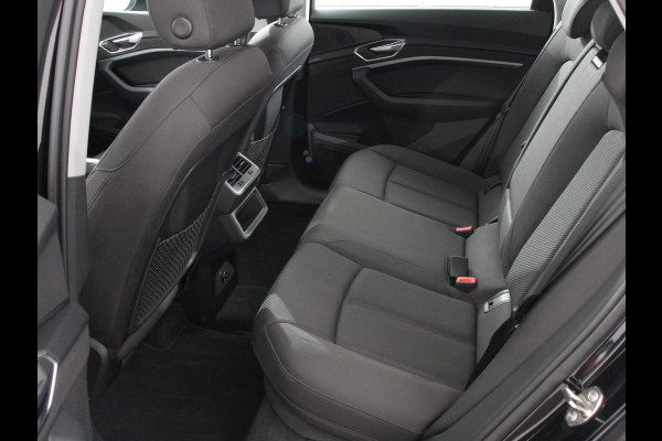 Audi e-tron e-tron 50 quattro Launch edition Navigatie Climate Control Parkeer Sensoren Lichtmetalen velgen