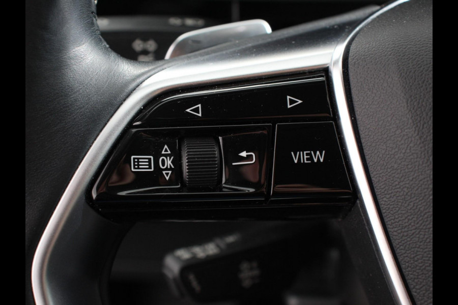 Audi e-tron e-tron 50 quattro Launch edition Navigatie Climate Control Parkeer Sensoren Lichtmetalen velgen
