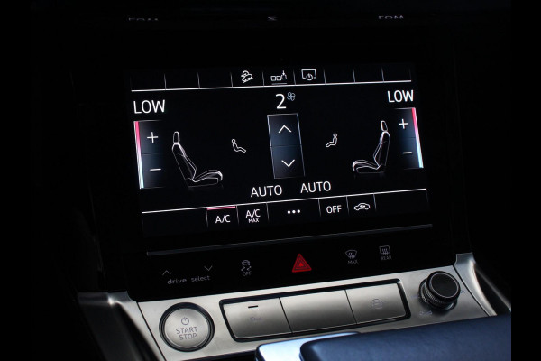 Audi e-tron e-tron 50 quattro Launch edition Navigatie Climate Control Parkeer Sensoren Lichtmetalen velgen