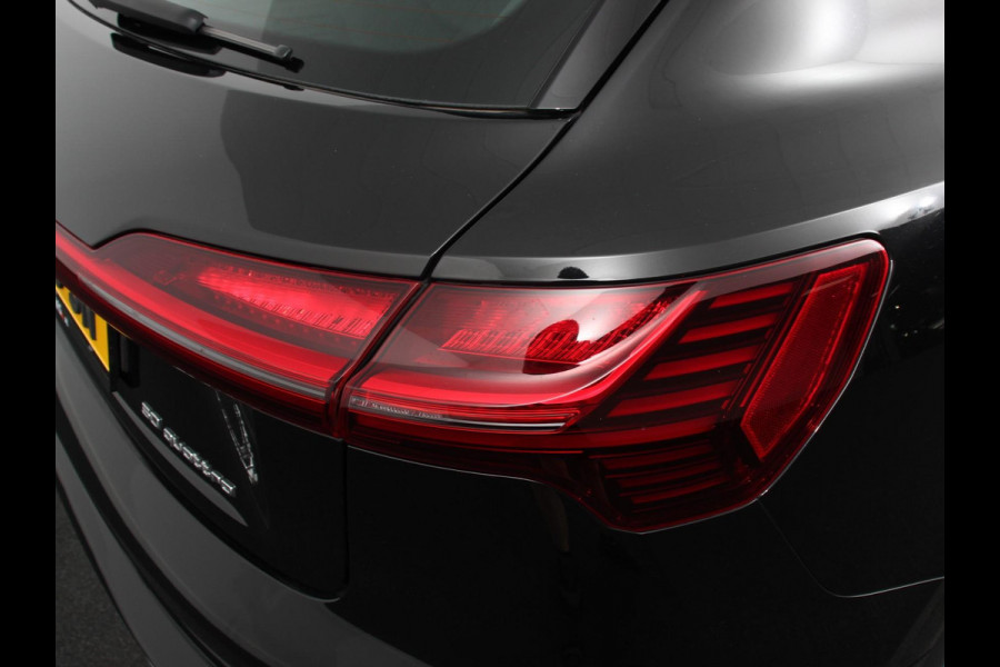 Audi e-tron e-tron 50 quattro Launch edition Navigatie Climate Control Parkeer Sensoren Lichtmetalen velgen