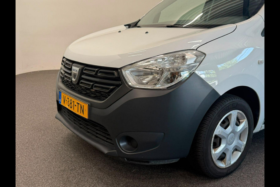 Dacia Dokker 1.5 dCi 75 Essential Navigatie Bluetooth Cruise Control Trekhaak zijschuifdeur  airco LEES OPMERKINGEN