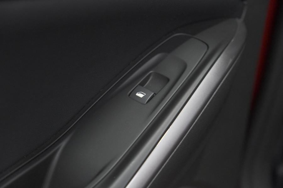 Opel Grandland 1.6 Turbo 225 Plug-In Hybrid GS Line | Adaptieve Cruise Control | Alcantara Pakket | Camera | Apple Carplay