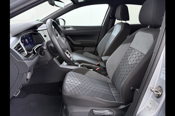 Volkswagen Taigo 1.0TSI Automaat R-Line Panoramadak Camera Adap.Cruise Trekhaak Stoelverwarming Apple Carplay Android Auto Navi Ecc Draadloze telefoonlader Keyless Lmv DAB Bluetooth IQ Light Pdc Isofix Privacy Glas Led Rijstrooksensor 1100KG Trekgewicht