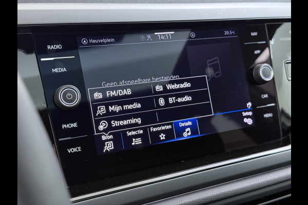 Volkswagen Taigo 1.0TSI Automaat R-Line Panoramadak Camera Adap.Cruise Trekhaak Stoelverwarming Apple Carplay Android Auto Navi Ecc Draadloze telefoonlader Keyless Lmv DAB Bluetooth IQ Light Pdc Isofix Privacy Glas Led Rijstrooksensor 1100KG Trekgewicht
