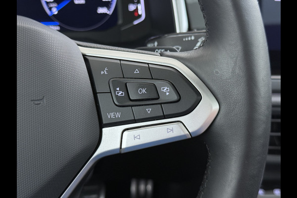 Volkswagen Taigo 1.0TSI Automaat R-Line Panoramadak Camera Adap.Cruise Trekhaak Stoelverwarming Apple Carplay Android Auto Navi Ecc Draadloze telefoonlader Keyless Lmv DAB Bluetooth IQ Light Pdc Isofix Privacy Glas Led Rijstrooksensor 1100KG Trekgewicht