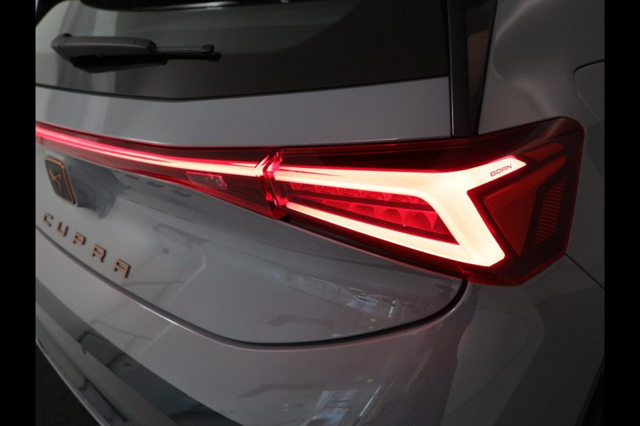 CUPRA Born Essential 62 kWh 204 pk | Private lease vanaf €612 | Navigatie via App | Parkeersensoren | Autom. airco | Lichtmetalen velgen 18" |