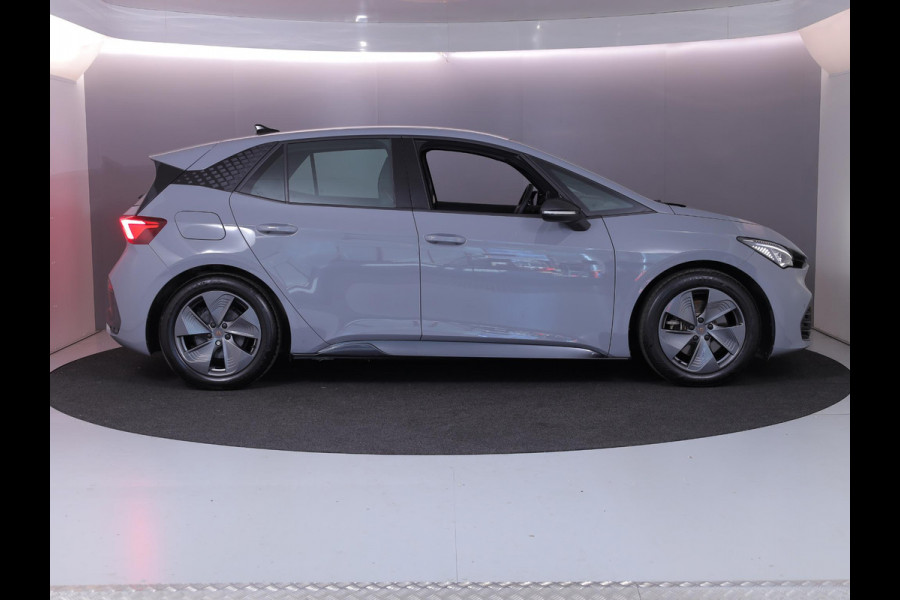 CUPRA Born Essential 62 kWh 204 pk | Private lease vanaf €612 | Navigatie via App | Parkeersensoren | Autom. airco | Lichtmetalen velgen 18" |