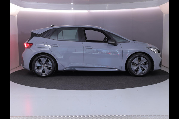 CUPRA Born Essential 62 kWh 204 pk | Private lease vanaf €612 | Navigatie via App | Parkeersensoren | Autom. airco | Lichtmetalen velgen 18" |