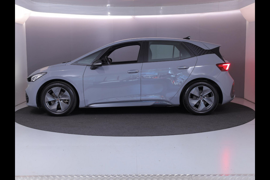 CUPRA Born Essential 62 kWh 204 pk | Private lease vanaf €612 | Navigatie via App | Parkeersensoren | Autom. airco | Lichtmetalen velgen 18" |