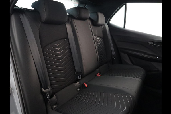 CUPRA Born Essential 62 kWh 204 pk | Private lease vanaf €612 | Navigatie via App | Parkeersensoren | Autom. airco | Lichtmetalen velgen 18" |