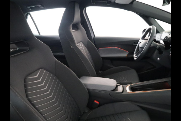 CUPRA Born Essential 62 kWh 204 pk | Private lease vanaf €612 | Navigatie via App | Parkeersensoren | Autom. airco | Lichtmetalen velgen 18" |