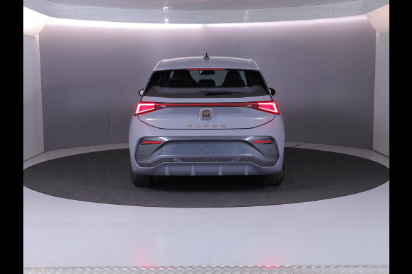 CUPRA Born Essential 62 kWh 204 pk | Private lease vanaf €612 | Navigatie via App | Parkeersensoren | Autom. airco | Lichtmetalen velgen 18" |