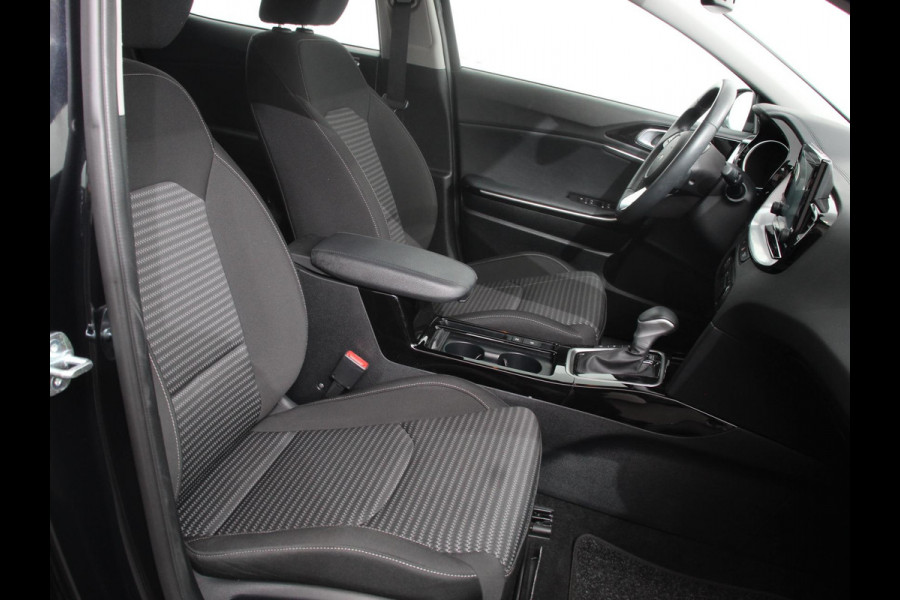 Kia Xceed 1.6 GDi PHEV Automaat DynamicLine Navigatie Apple Carplay/Android Auto  Adaptive Cruise Control  Parkeersensoren  Camera  Stoel-en stuurwielverwarming  Virtual Cockpit  Full LED
