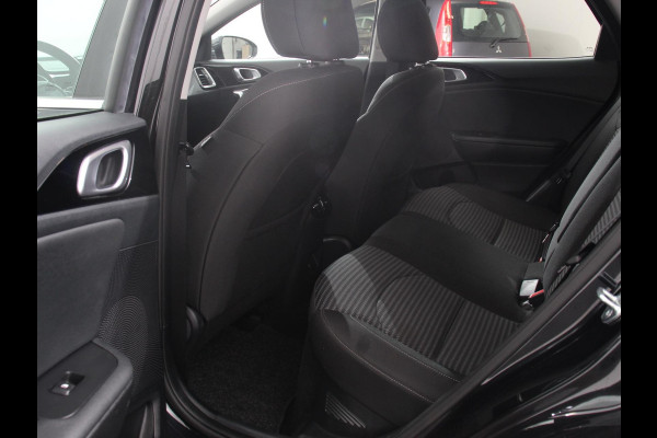 Kia Xceed 1.6 GDi PHEV Automaat DynamicLine Navigatie Apple Carplay/Android Auto  Adaptive Cruise Control  Parkeersensoren  Camera  Stoel-en stuurwielverwarming  Virtual Cockpit  Full LED