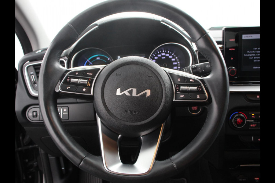 Kia Xceed 1.6 GDi PHEV Automaat DynamicLine Navigatie Apple Carplay/Android Auto  Adaptive Cruise Control  Parkeersensoren  Camera  Stoel-en stuurwielverwarming  Virtual Cockpit  Full LED
