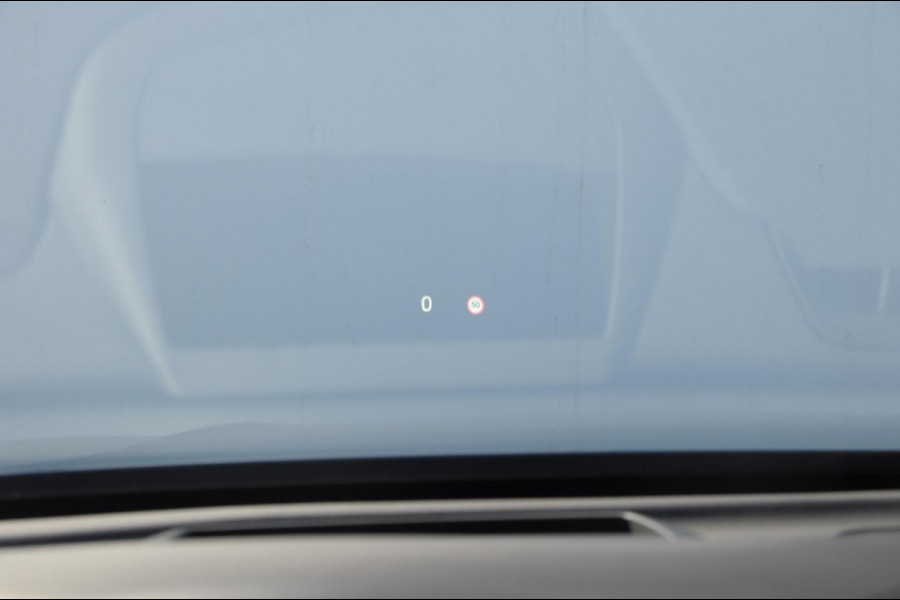 Volvo XC60 T8 455PK Automaat AWD Polestar Engineered / Google infotaiment / Adaptieve cruise control / BLIS/ Panoramamisch schuif-kanteldak / Stoel- en stuurwielverwarming / Apple Carplay / Head-up display / Gelamineerde ramen / 22"Velgen / Harman Kardon audio /