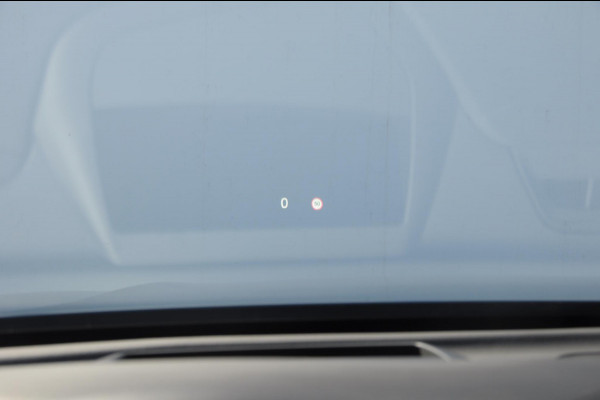 Volvo XC60 T8 455PK Automaat AWD Polestar Engineered / Google infotaiment / Adaptieve cruise control / BLIS/ Panoramamisch schuif-kanteldak / Stoel- en stuurwielverwarming / Apple Carplay / Head-up display / Gelamineerde ramen / 22"Velgen / Harman Kardon audio /