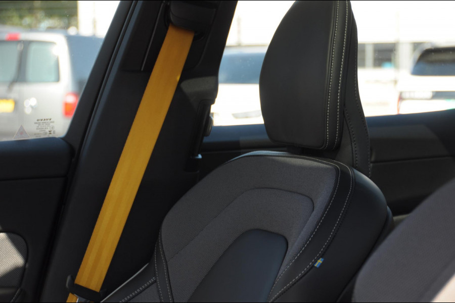 Volvo XC60 T8 455PK Automaat AWD Polestar Engineered / Google infotaiment / Adaptieve cruise control / BLIS/ Panoramamisch schuif-kanteldak / Stoel- en stuurwielverwarming / Apple Carplay / Head-up display / Gelamineerde ramen / 22"Velgen / Harman Kardon audio /