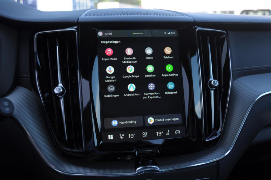 Volvo XC60 T8 455PK Automaat AWD Polestar Engineered / Google infotaiment / Adaptieve cruise control / BLIS/ Panoramamisch schuif-kanteldak / Stoel- en stuurwielverwarming / Apple Carplay / Head-up display / Gelamineerde ramen / 22"Velgen / Harman Kardon audio /
