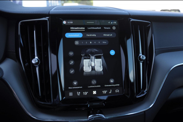 Volvo XC60 T8 455PK Automaat AWD Polestar Engineered / Google infotaiment / Adaptieve cruise control / BLIS/ Panoramamisch schuif-kanteldak / Stoel- en stuurwielverwarming / Apple Carplay / Head-up display / Gelamineerde ramen / 22"Velgen / Harman Kardon audio /